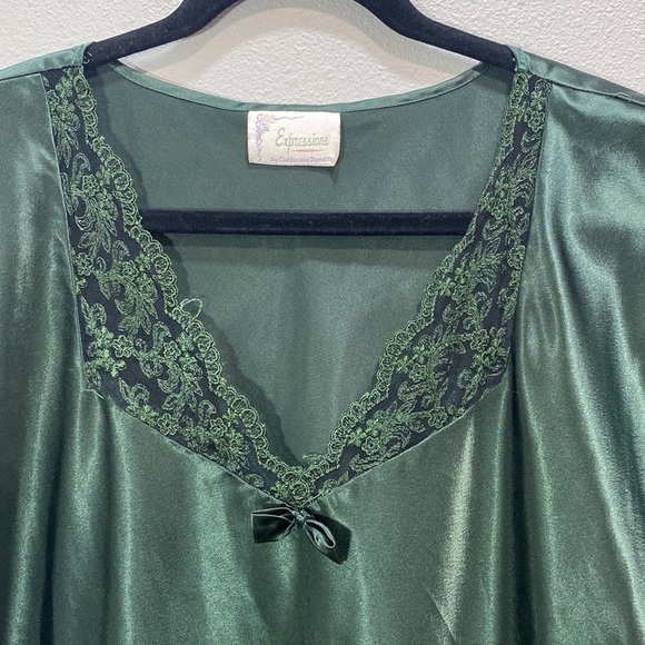 Expressions of California Dynasty  vintage slip emerald - Picture 2 of 7